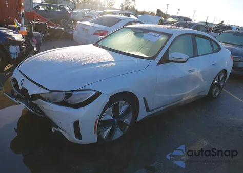 2022 BMW I4 Edrive40 z USA, uszkodzony, nr VIN WBY73AW08NFM93593